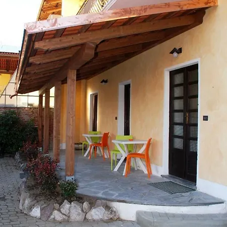 La Cascina Bed and breakfast