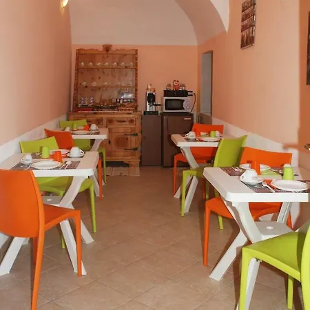 Oda ve Kahvaltı La Cascina 4*